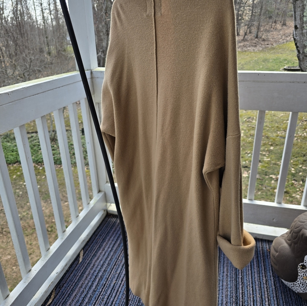 Sweater/Coat/Jacket - Picture 5 of 5